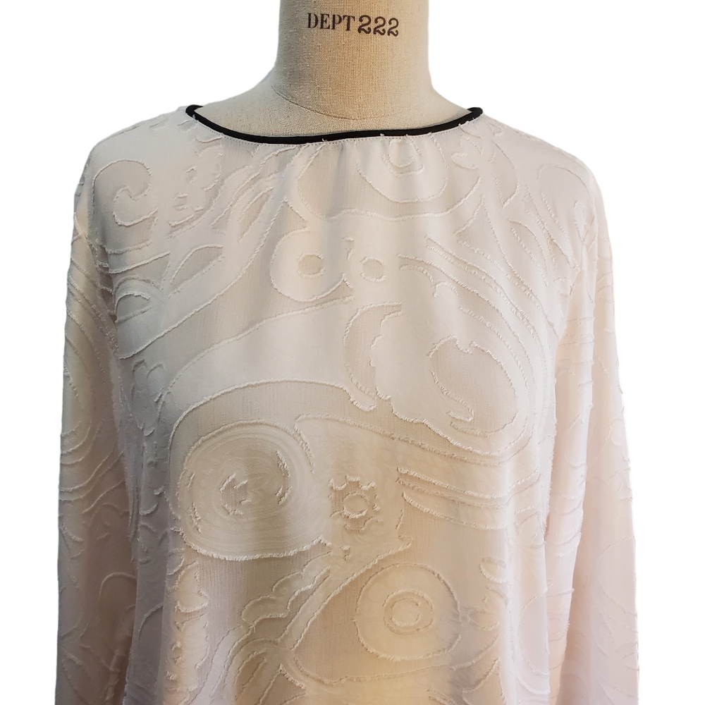 Loft Women's White‎ and Black Long Sleeve Top Size M Tie at Back